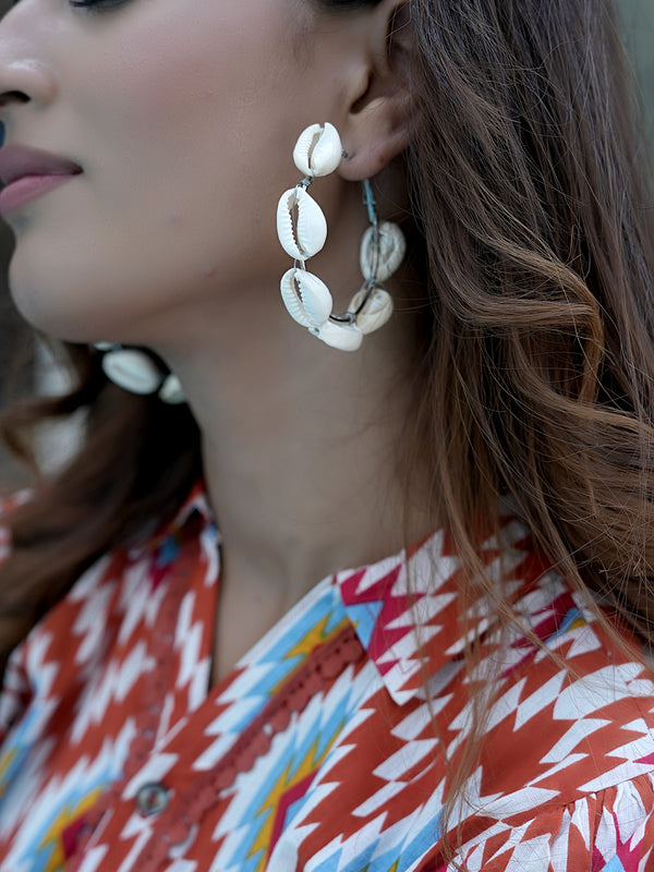 Sea Snail Handcrefted Hoop Earring - Ivory