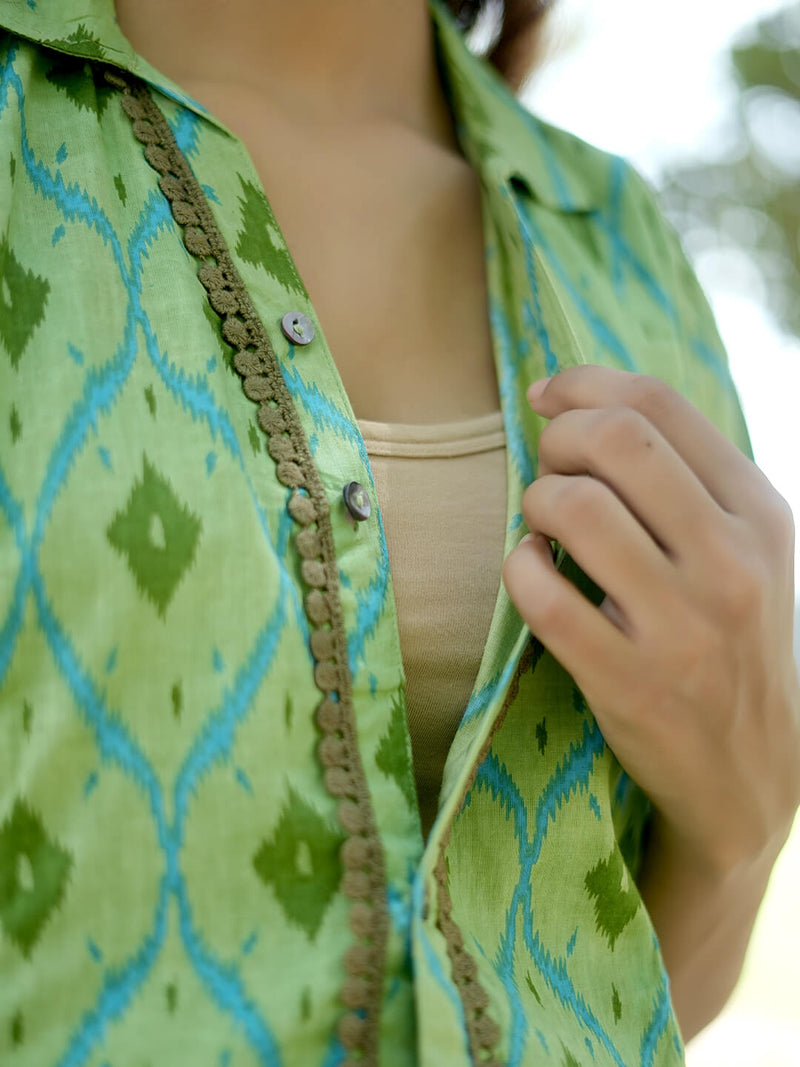 Pista Green Ikat Printed Maternity & Nursing Midi Dress with Concealed Feeding Zippers
